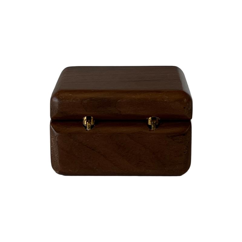 ring box wooden	
